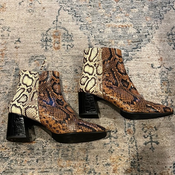 EUC Rare Freda Salvador Charm boot in tri snake Sz 11 - Picture 2 of 12